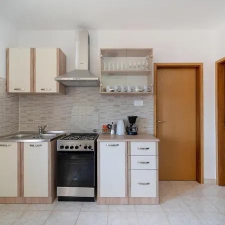 Beautiful Apartment In Krnica With Kitchen Apartment